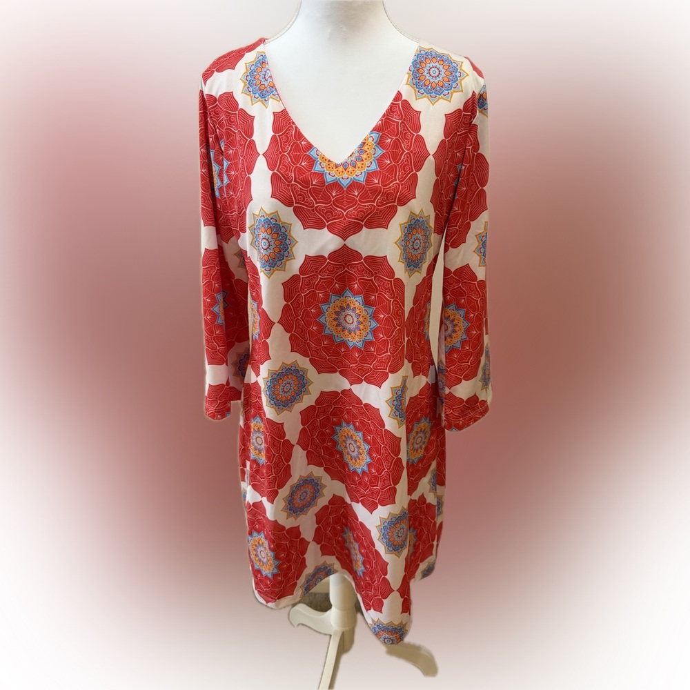 Red and White Large Pattern Floral Mini 70’s Mod Dress Size Small